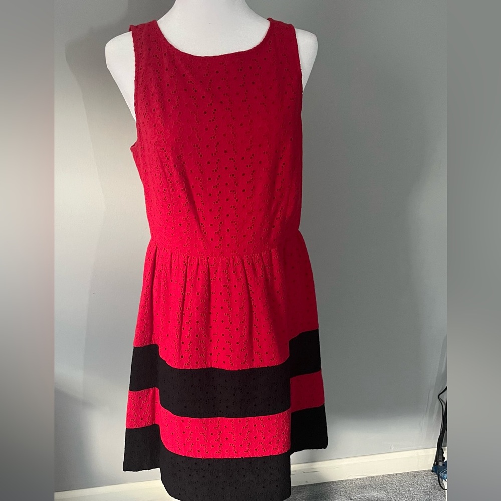 Red dress with two thick black stripes, flower detailing, midi dress, sz medium
